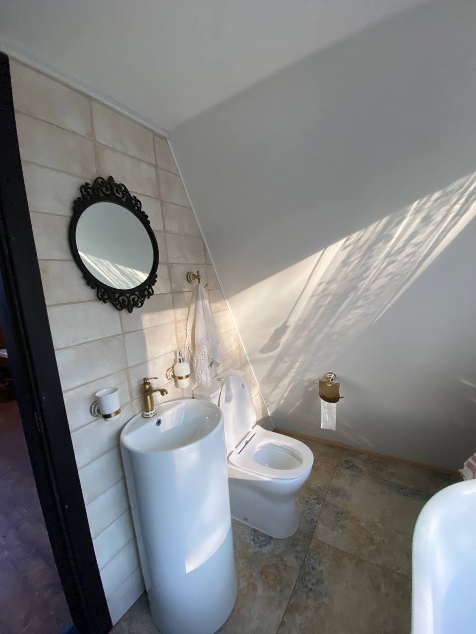 photo_5397872919058705166_y