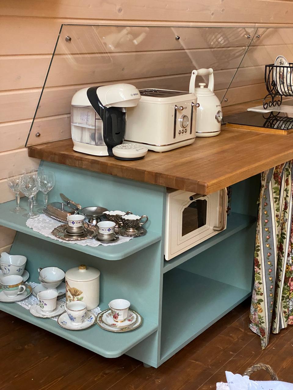 photo_5397872919058705174_y