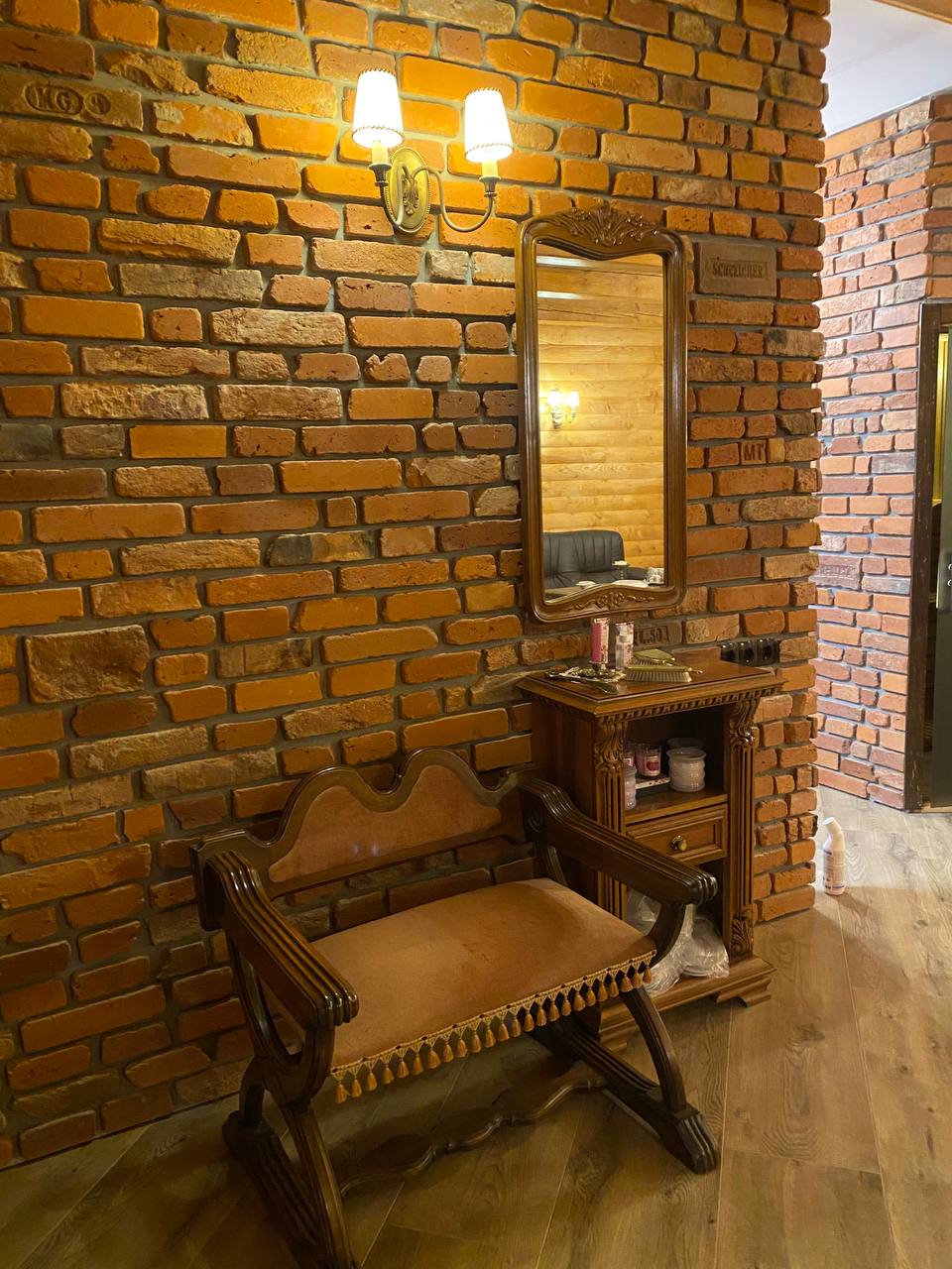 photo_5409210550388388278_y