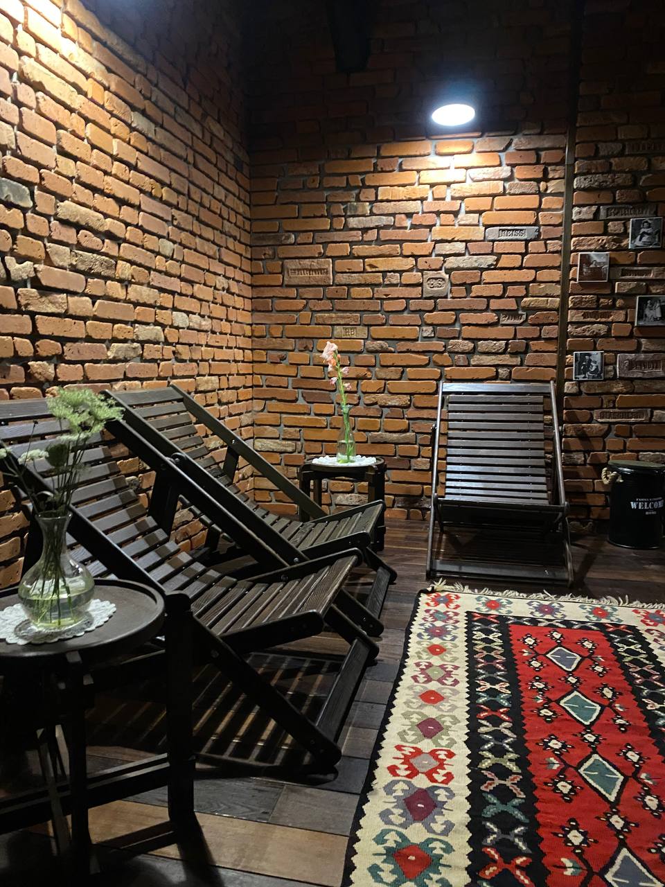 photo_5409210550388388279_y