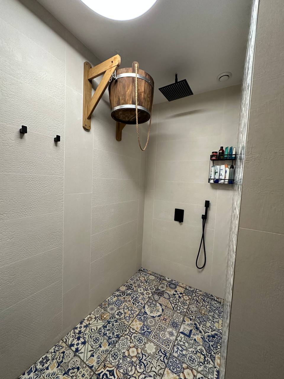 photo_5422460782194587598_y