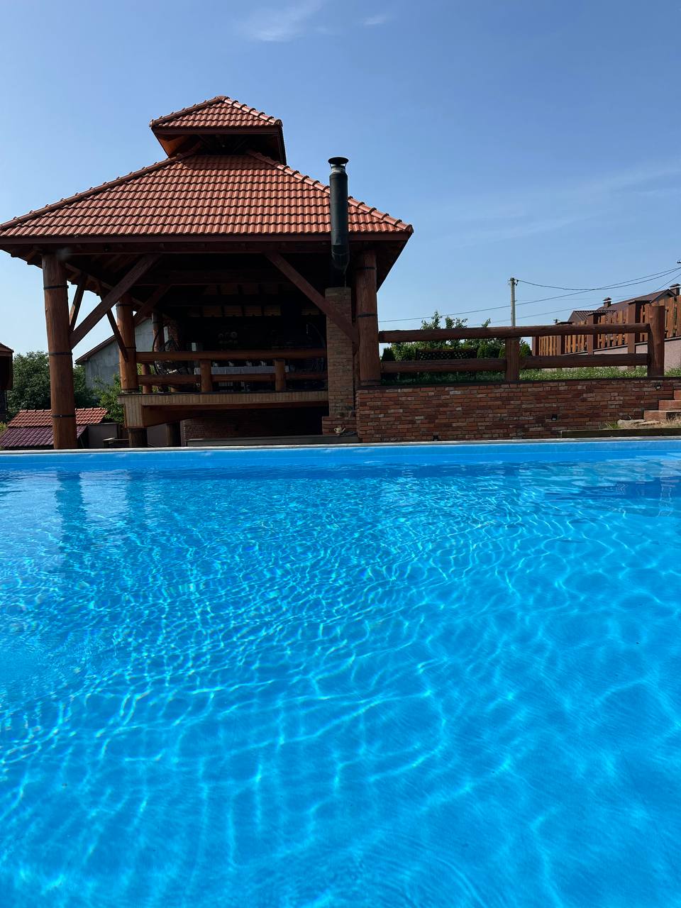 photo_5413362323474740233_y